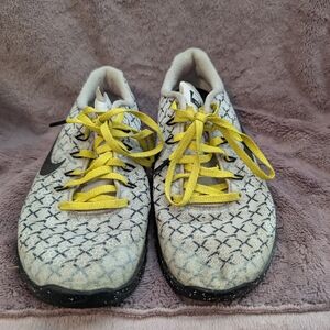 Nike Metcon Womens White and Black Sneakers